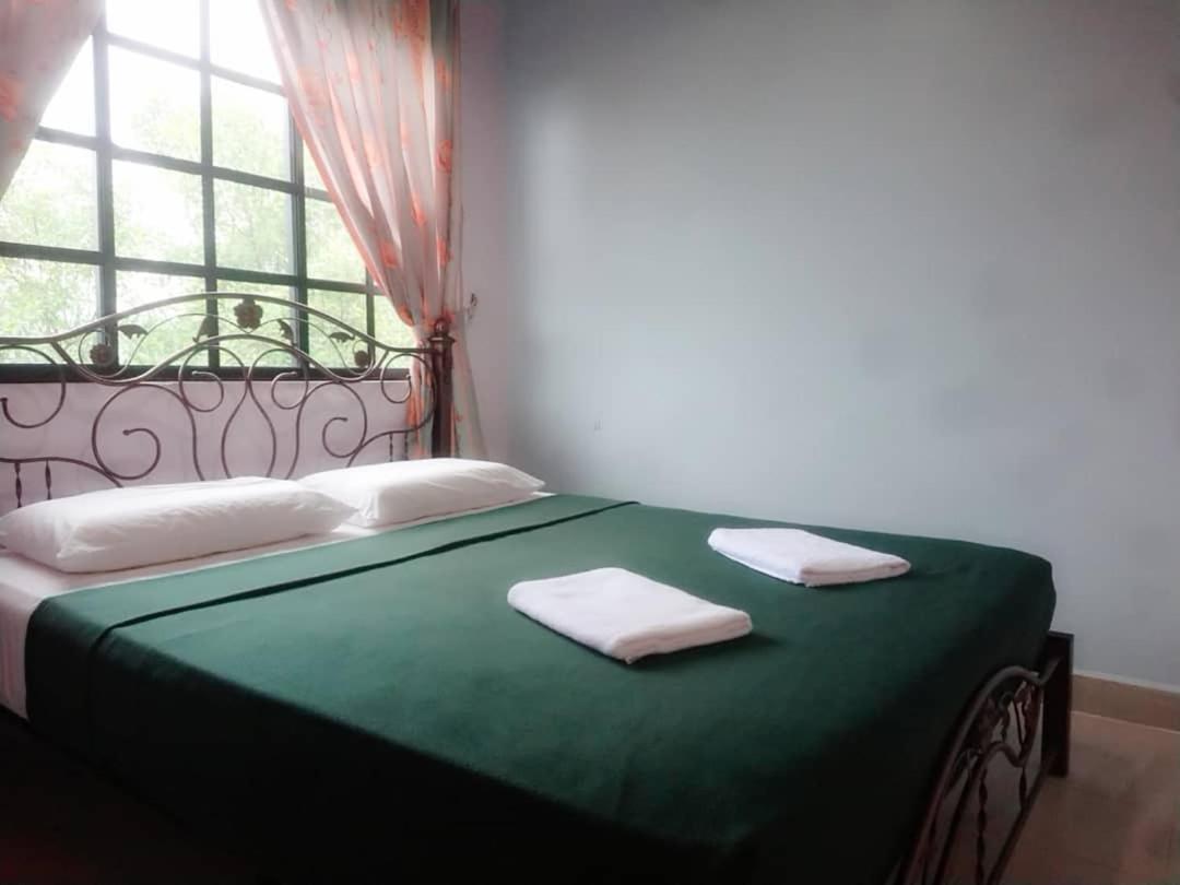 Kanza Beach Inn Marang Ngoại thất bức ảnh