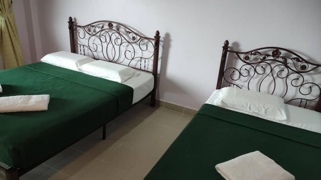 Kanza Beach Inn Marang Ngoại thất bức ảnh