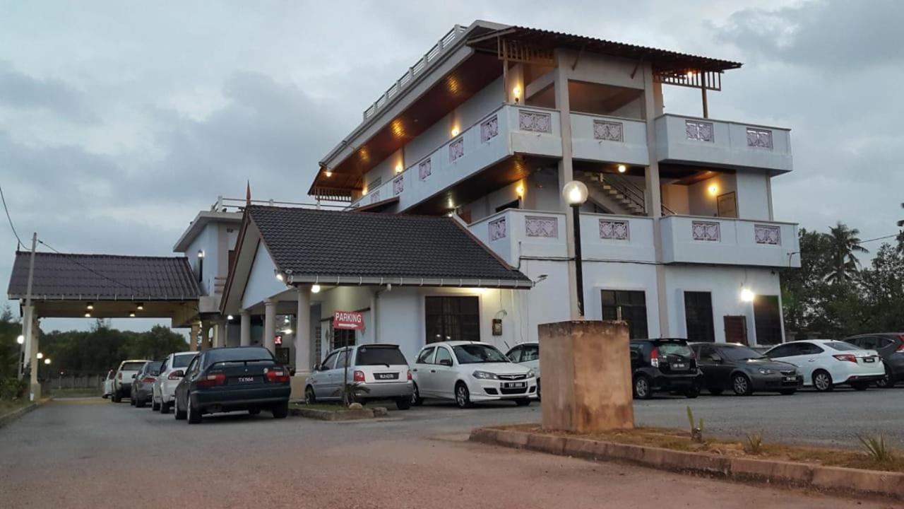 Kanza Beach Inn Marang Ngoại thất bức ảnh