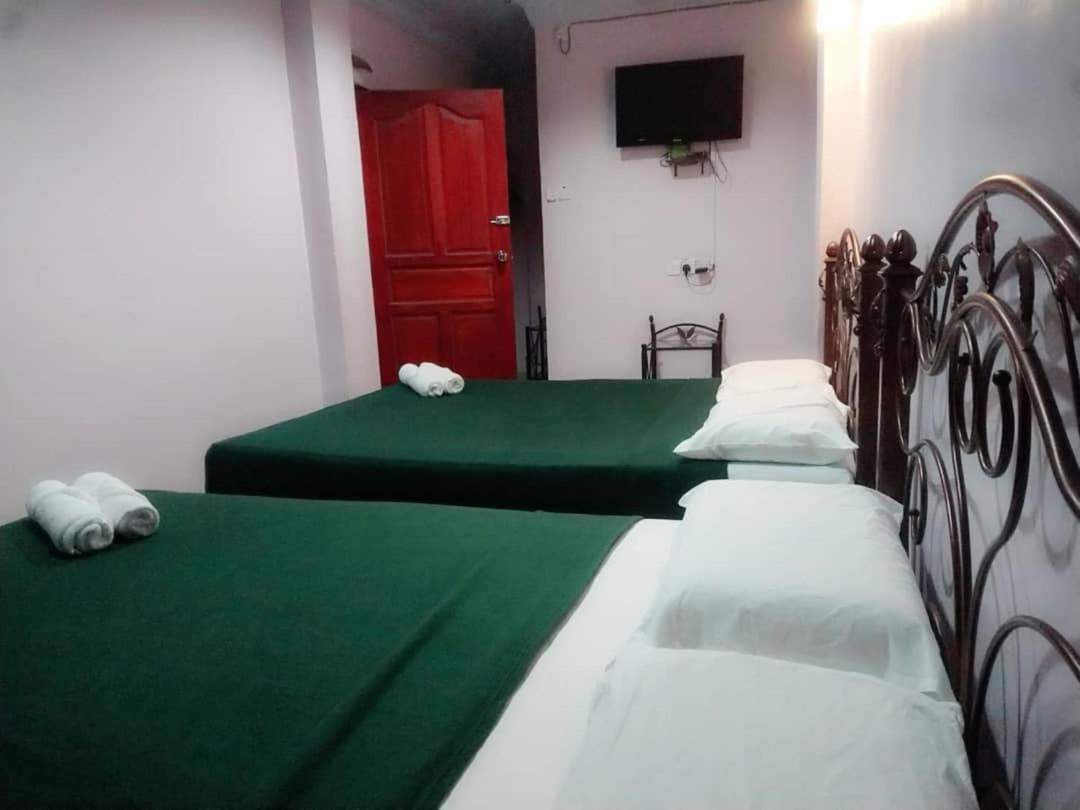 Kanza Beach Inn Marang Ngoại thất bức ảnh
