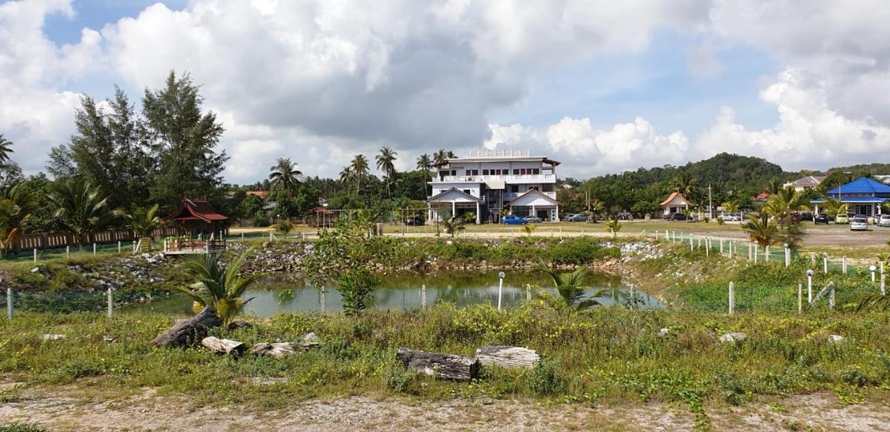 Kanza Beach Inn Marang Ngoại thất bức ảnh