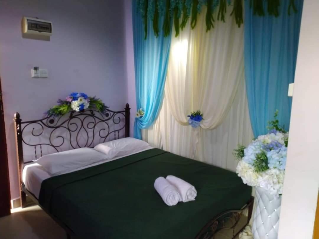 Kanza Beach Inn Marang Ngoại thất bức ảnh