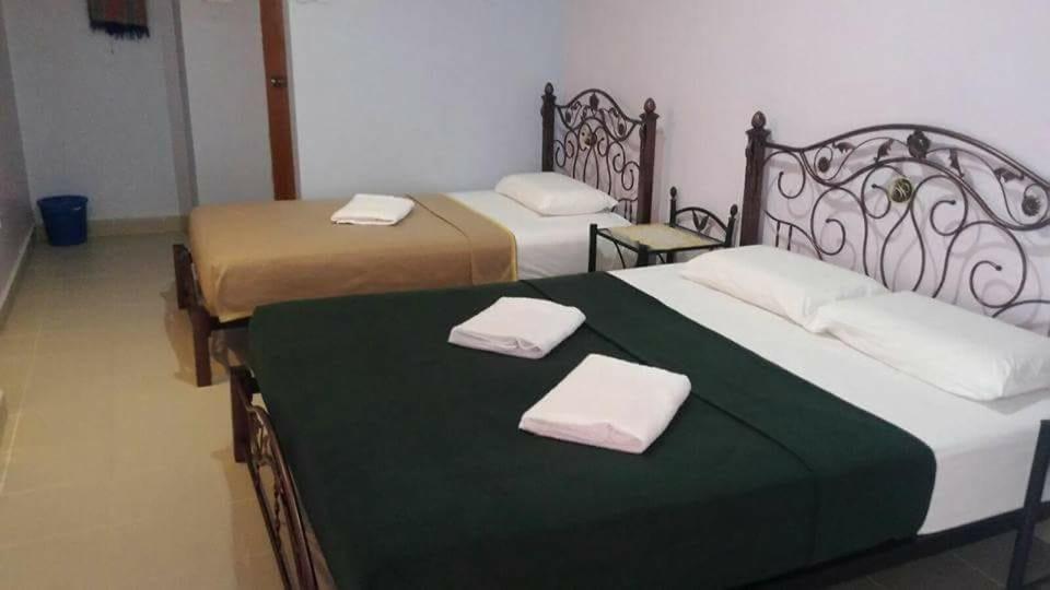 Kanza Beach Inn Marang Ngoại thất bức ảnh