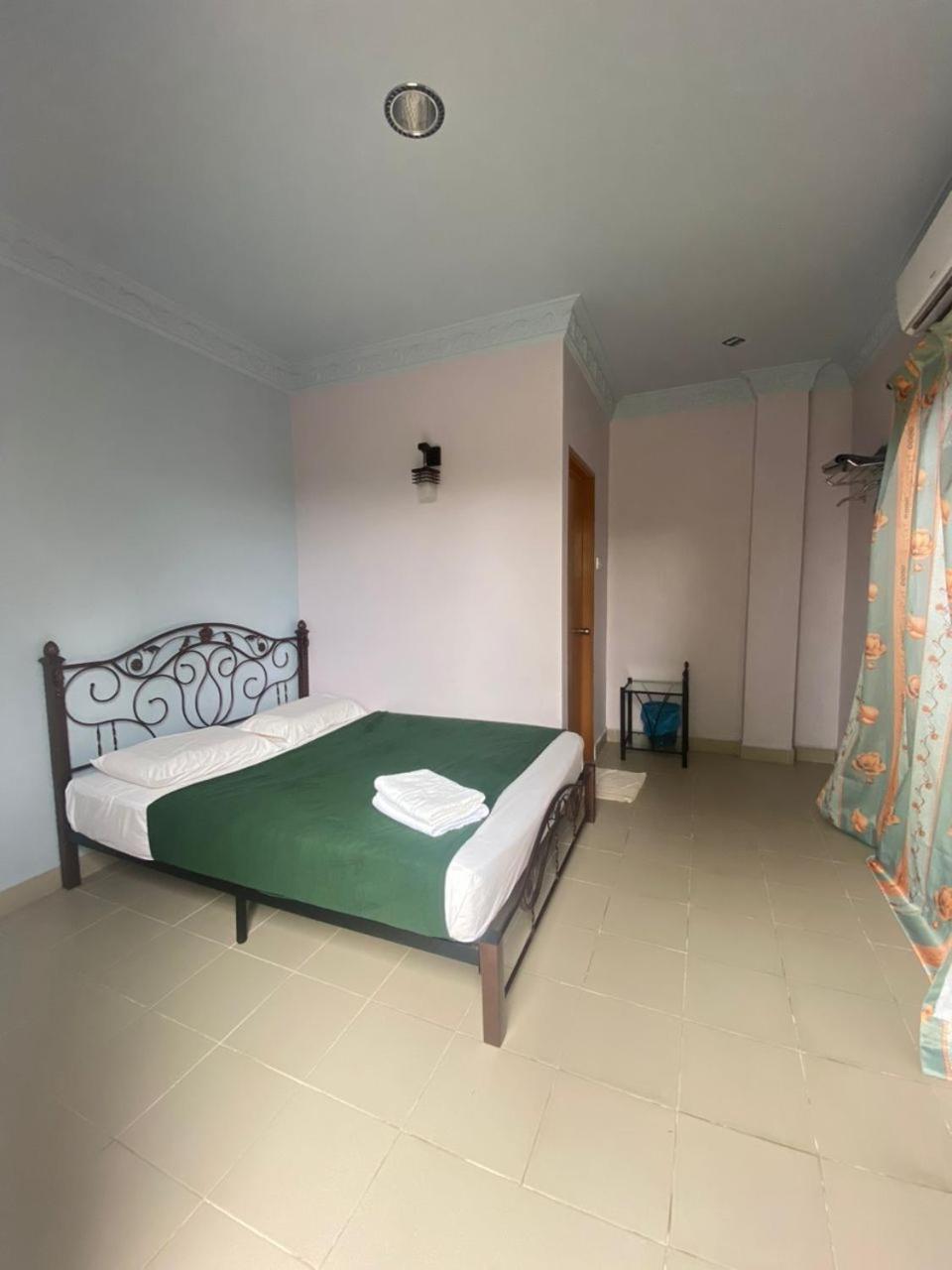 Kanza Beach Inn Marang Ngoại thất bức ảnh