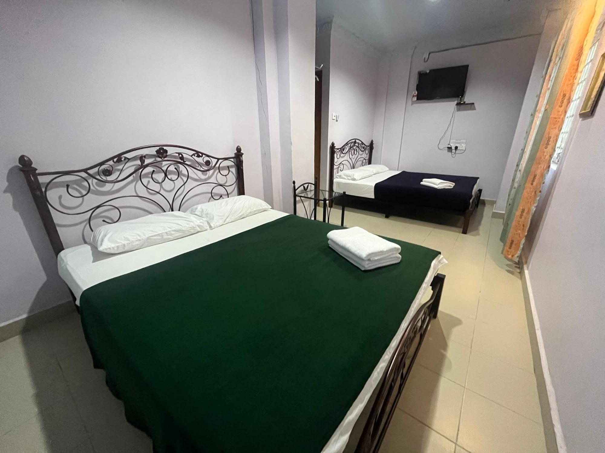 Kanza Beach Inn Marang Ngoại thất bức ảnh