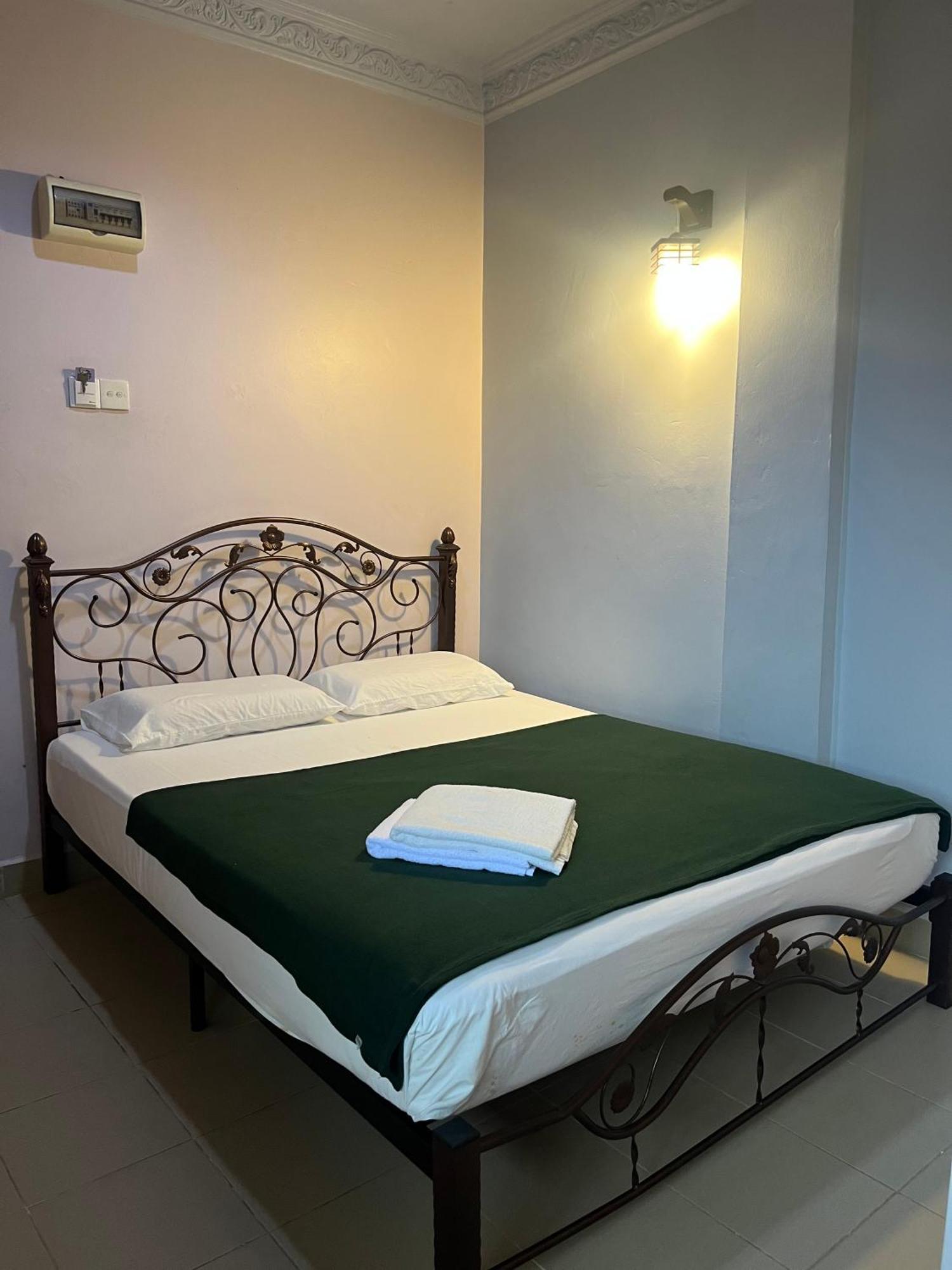 Kanza Beach Inn Marang Ngoại thất bức ảnh
