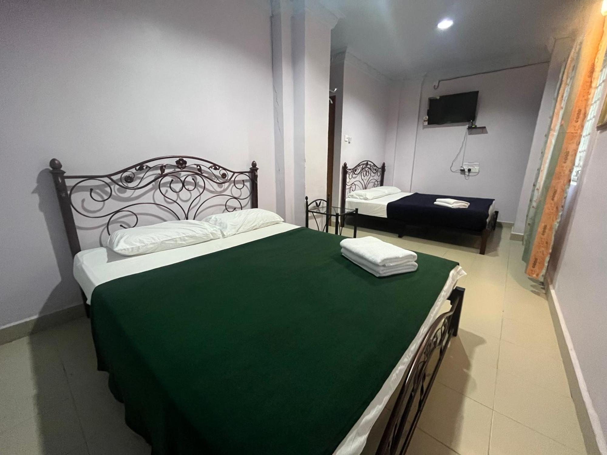 Kanza Beach Inn Marang Ngoại thất bức ảnh