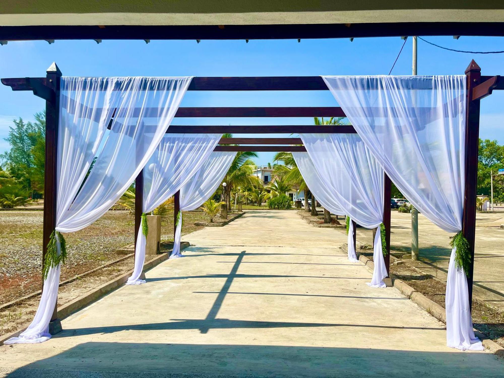 Kanza Beach Inn Marang Ngoại thất bức ảnh