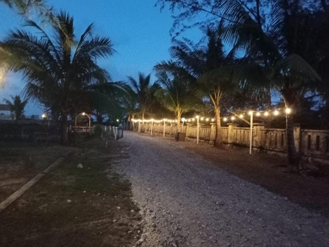 Kanza Beach Inn Marang Ngoại thất bức ảnh
