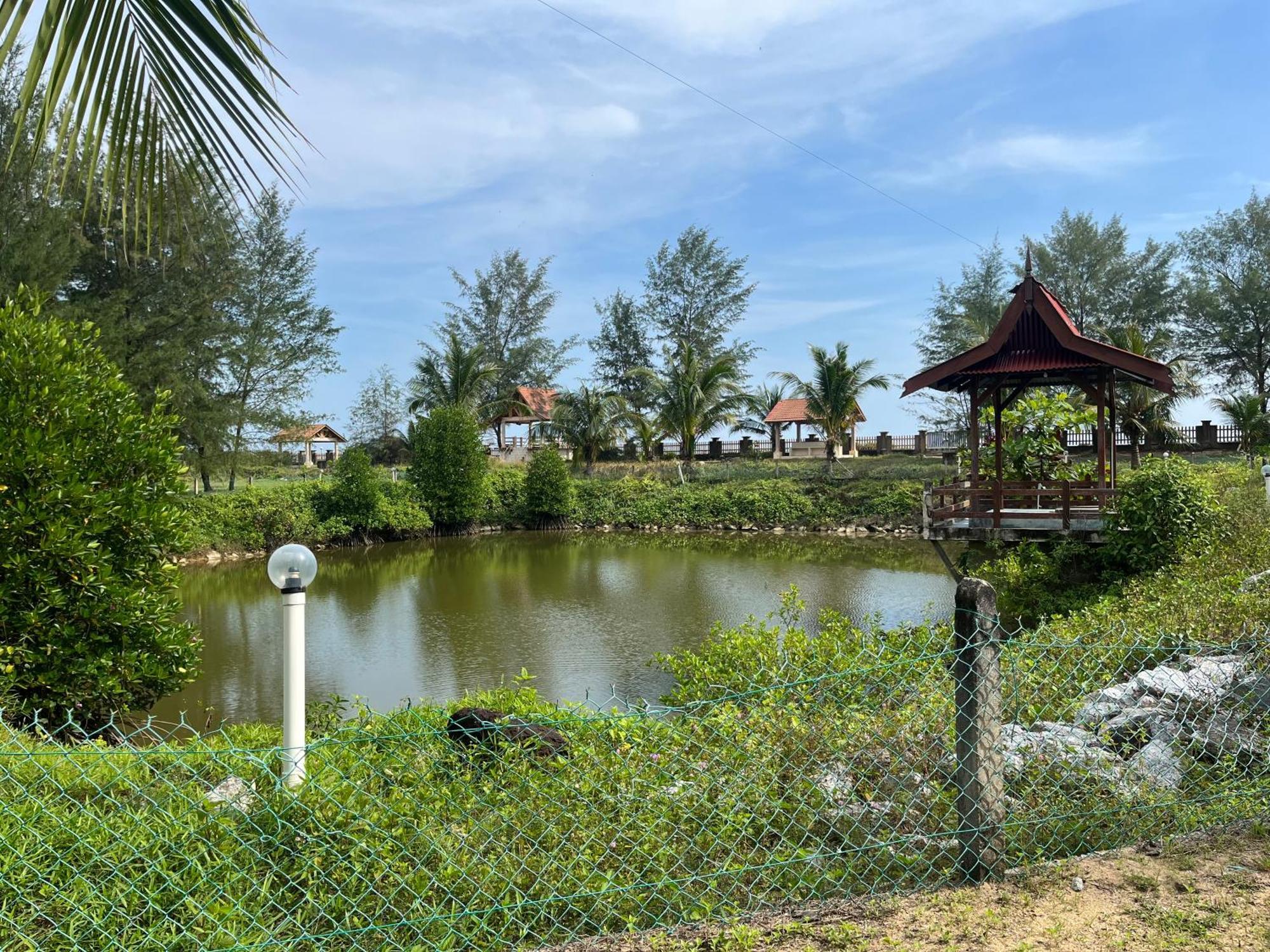 Kanza Beach Inn Marang Ngoại thất bức ảnh